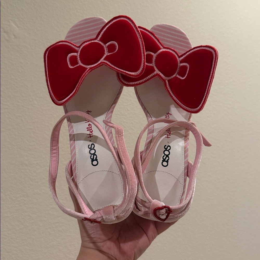 ASOS x Hello Kitty Velvet Bow Platform Heel Strap Sandals - Picture 9 of 9